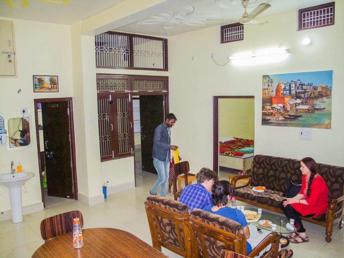 Gangotri Paying Guest House Váránaszi Kültér fotó