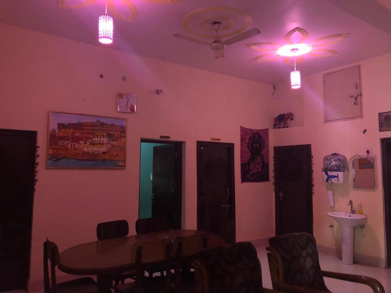 Gangotri Paying Guest House Váránaszi Kültér fotó