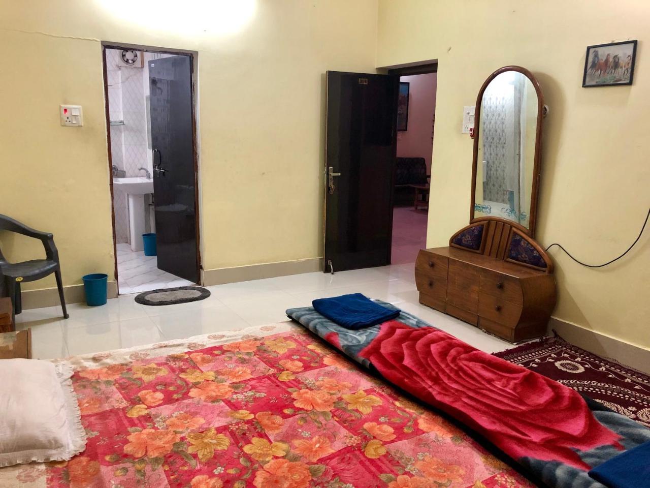 Gangotri Paying Guest House Váránaszi Kültér fotó